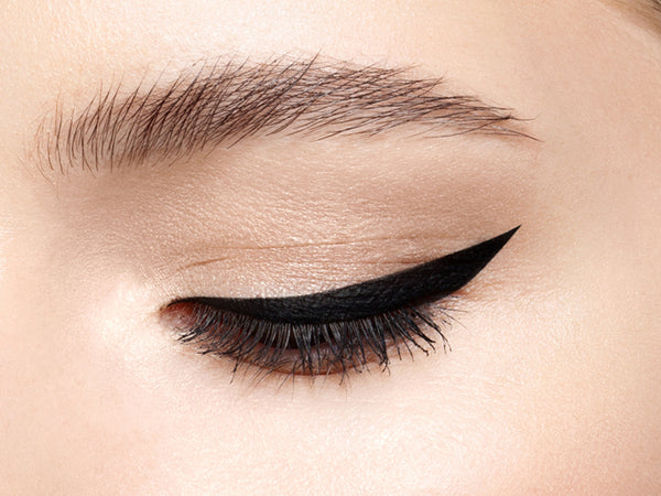 Liquid eyeliner vs pencil one to choose? – PONi Cosmetics